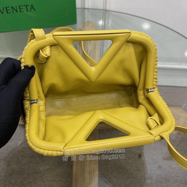 Bottega veneta高端女包 8546B BV寶緹嘉2021包包最新triangle倒三角手提單肩斜挎包三角包  gxz1247